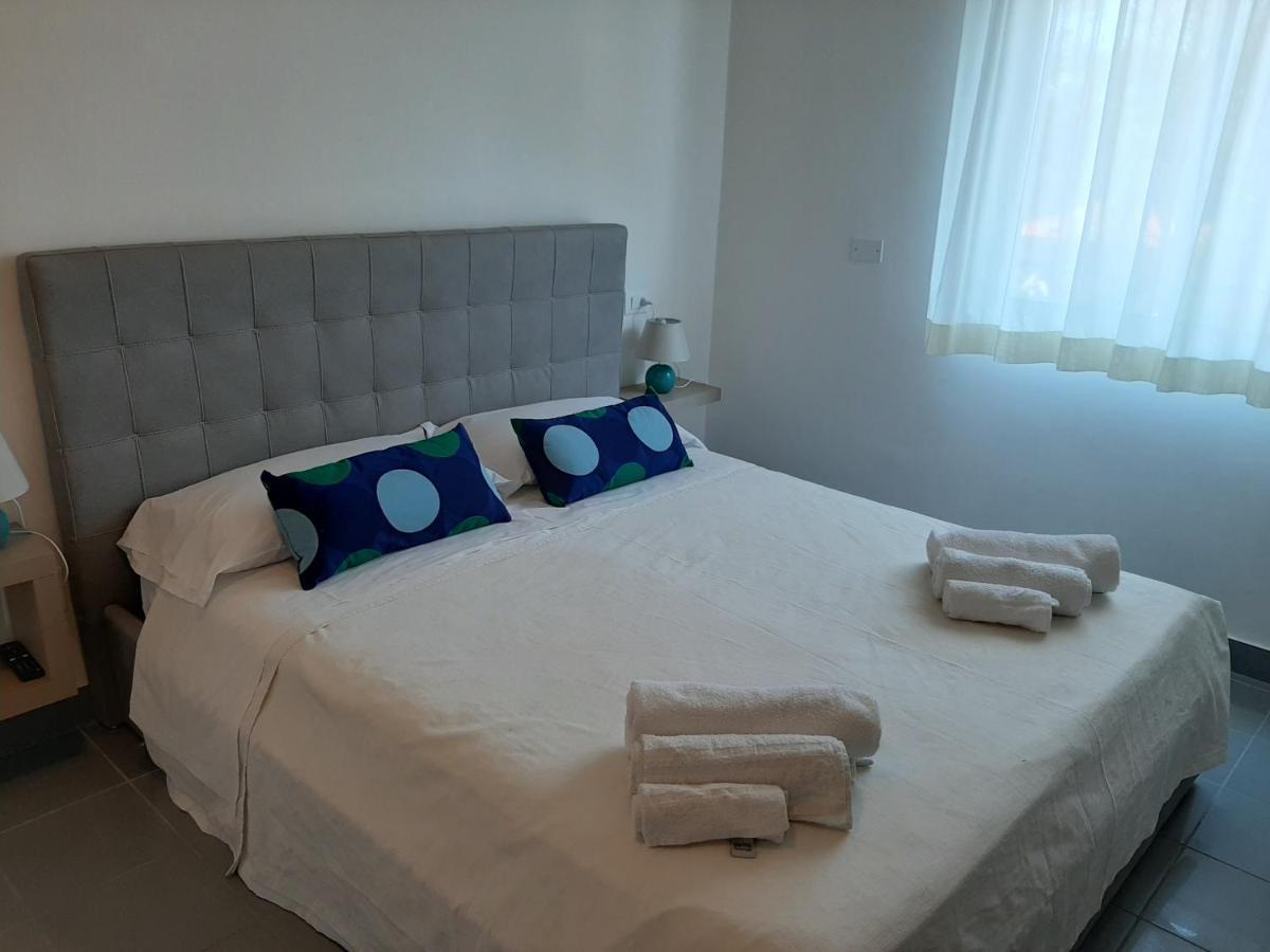 Hotel Desire' Riccione Bagian luar foto