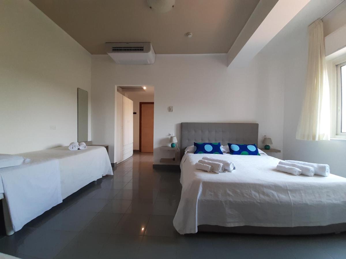Hotel Desire' Riccione Bagian luar foto