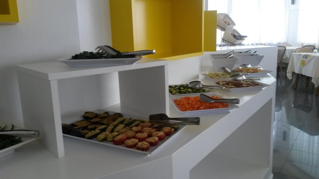 Hotel Desire' Riccione Bagian luar foto