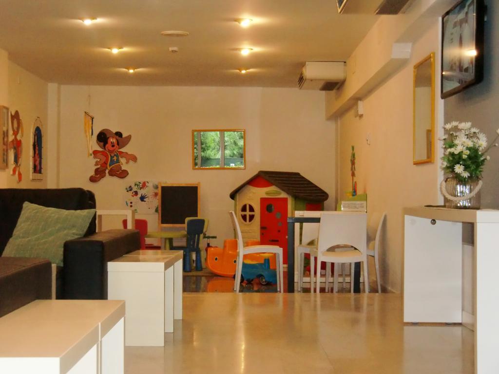 Hotel Desire' Riccione Bagian luar foto