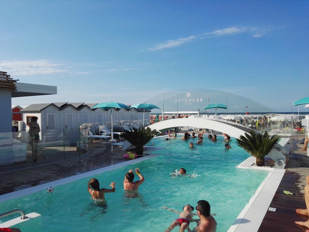 Hotel Desire' Riccione Bagian luar foto