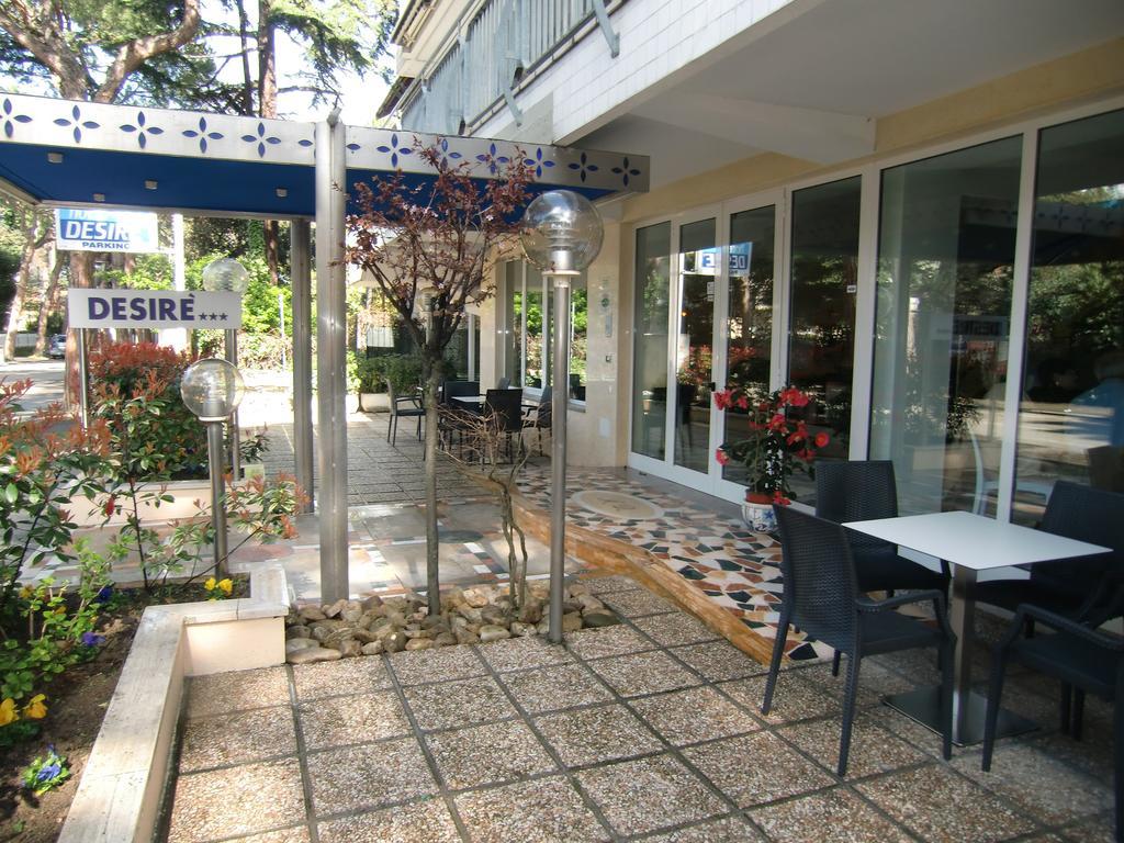 Hotel Desire' Riccione Bagian luar foto